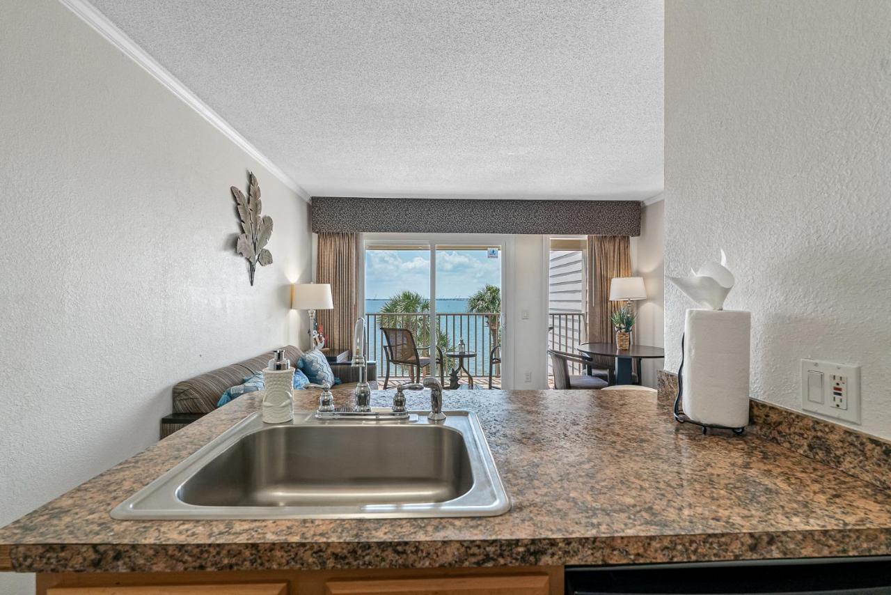 Wake Up To Ocean Views From Your Private Balcony 탬파 외부 사진